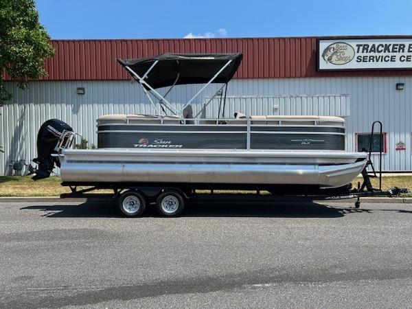 New 2024 Sun Tracker Party Barge 22 DLX, 08401 Atlantic City - Boat Trader