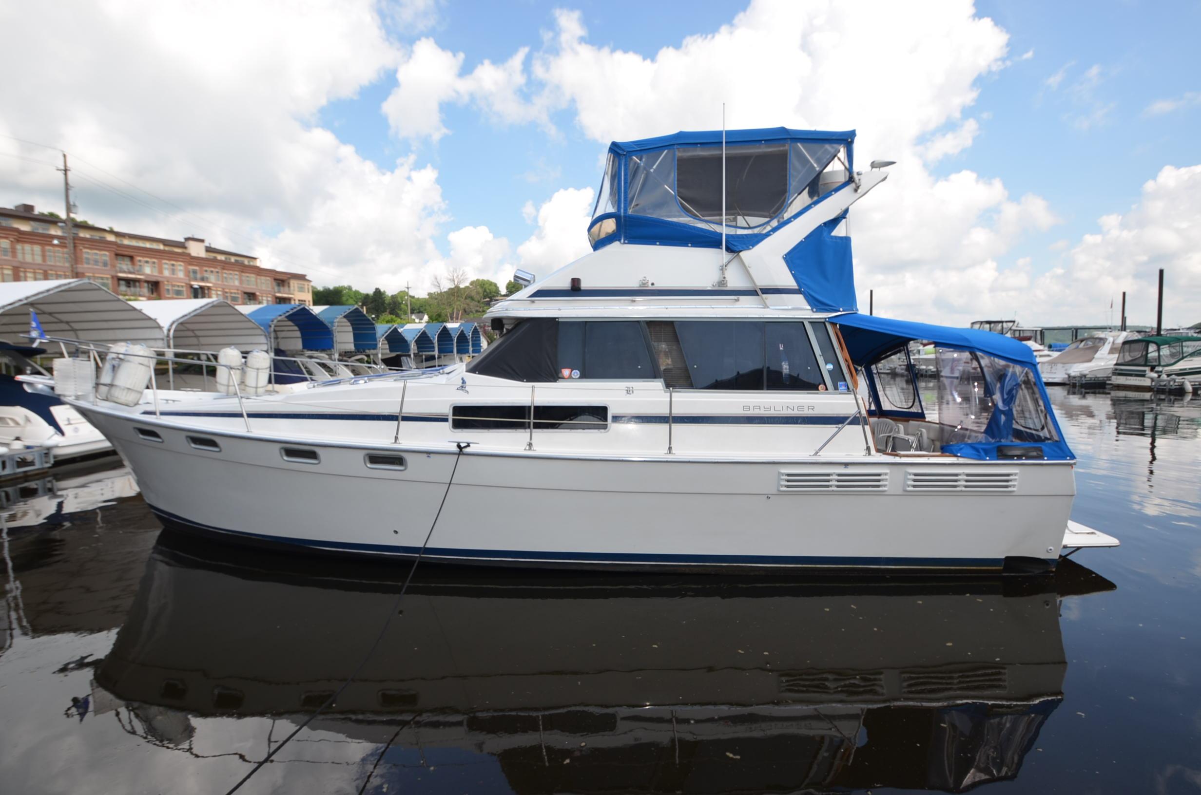 1988 bayliner 3888 motor yacht