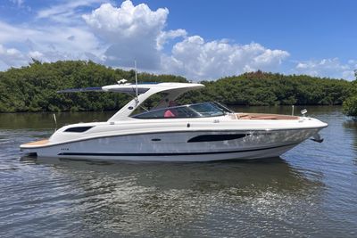 2017 Sea Ray SLX 350
