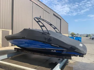 2017 Yamaha Boats AR210