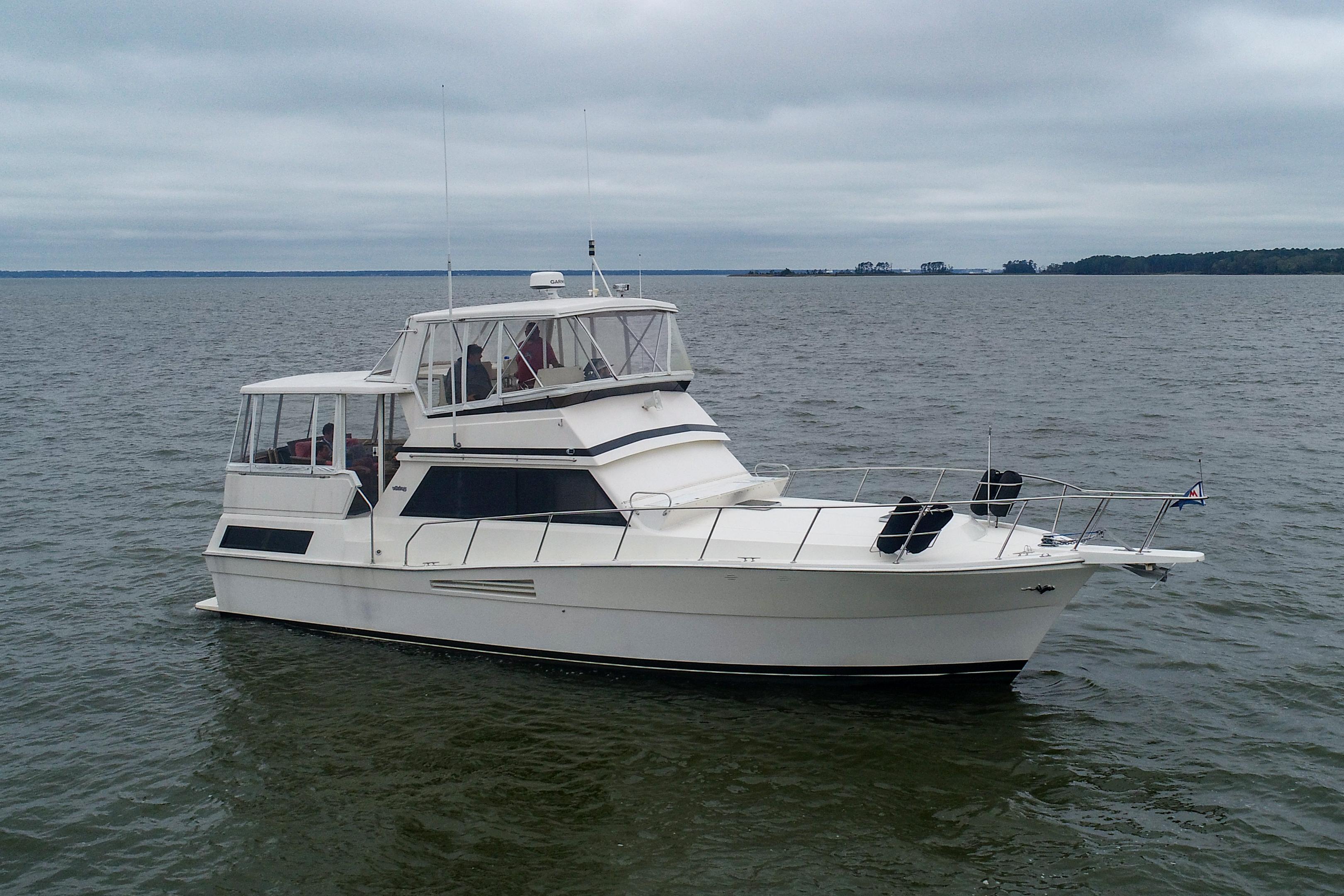 1990 Viking 44 Motor Yacht