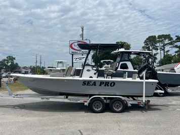 2023 Sea Pro 228 Bay