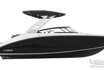 2024 Yamaha Boats 252 SD