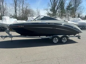 2014 Yamaha Boats 242 Limited