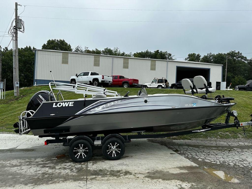 Used 2018 Lowe Sd224, 64640 Gallatin - Boat Trader