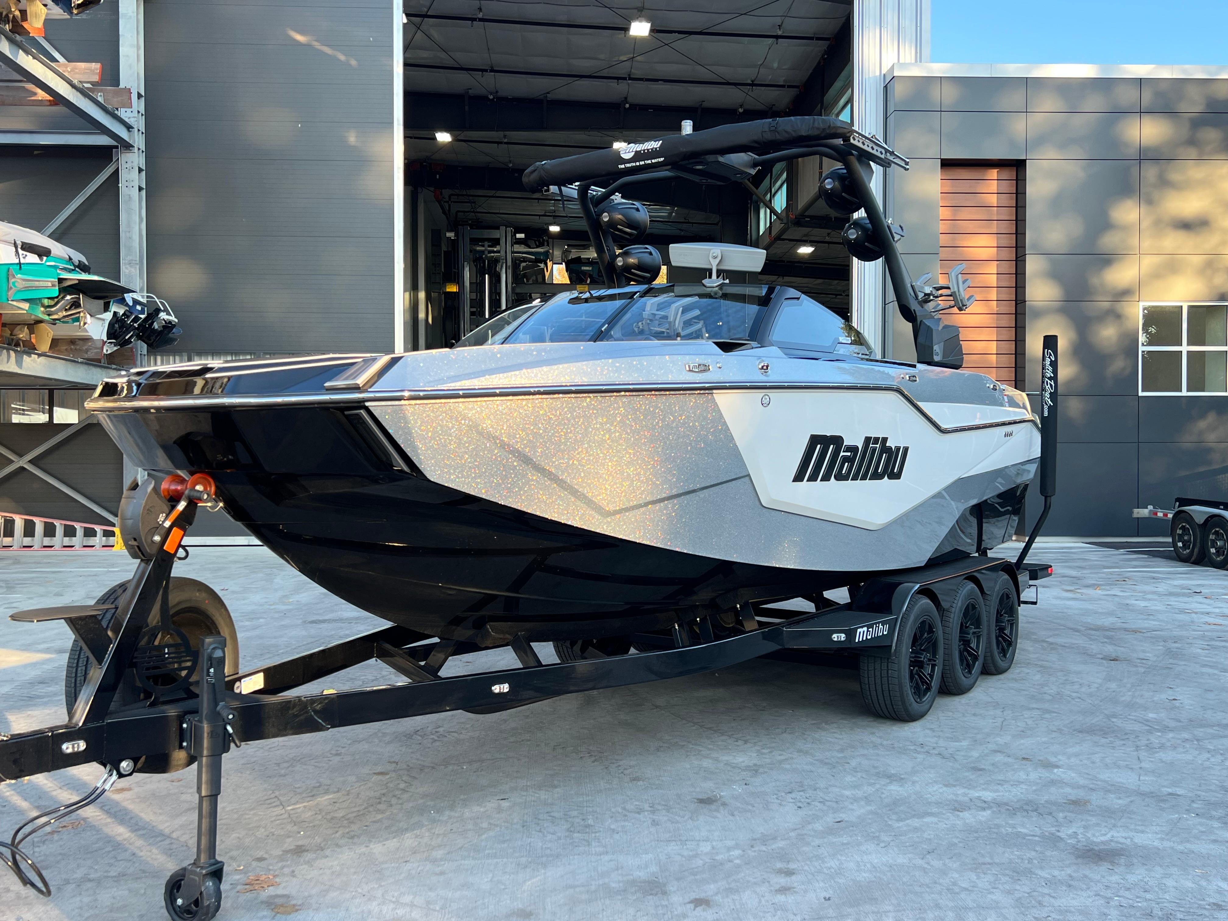 New 2024 Malibu M242, 98105 Seattle Boat Trader