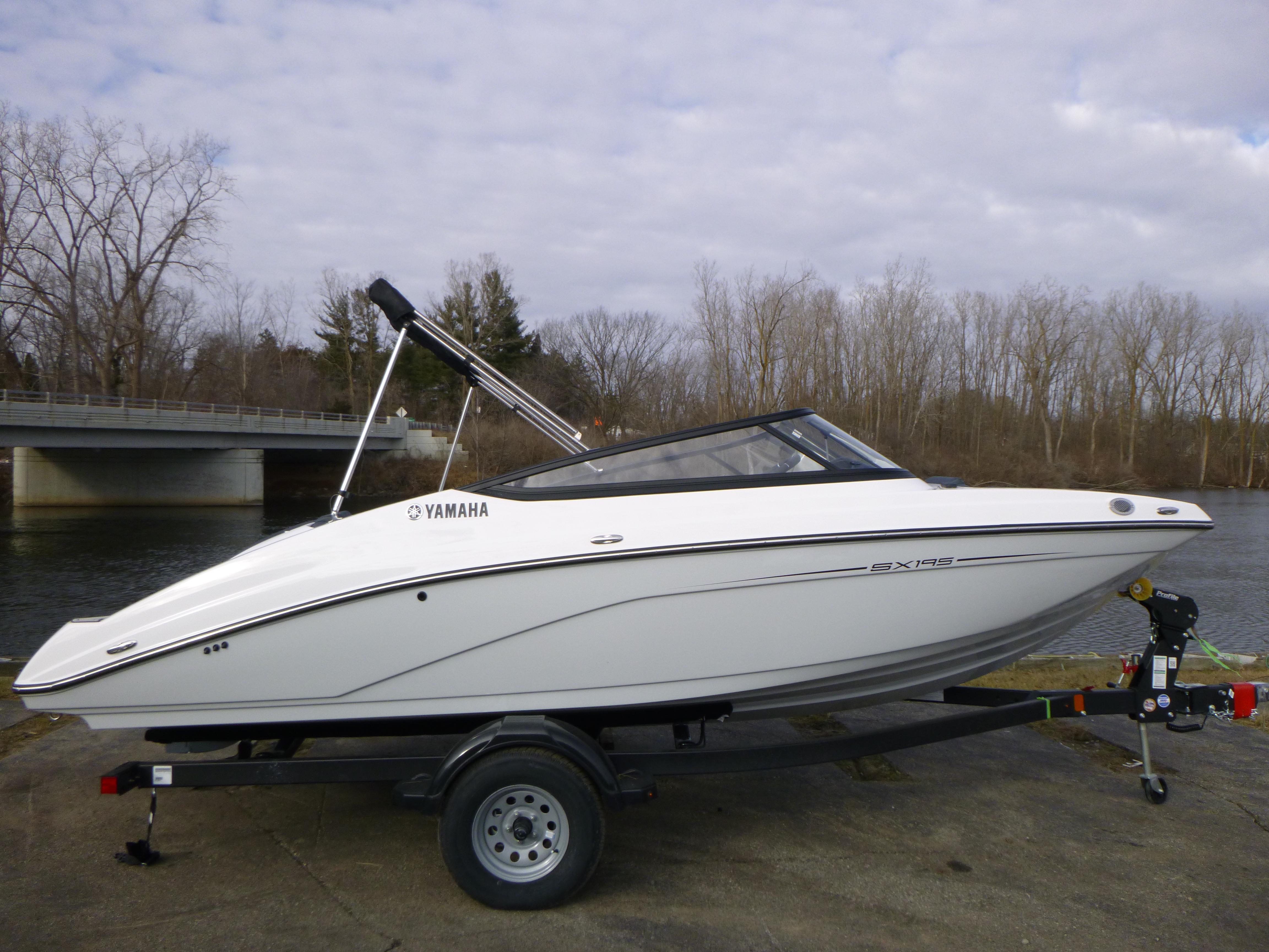 New 2024 Yamaha Boats SX195, 48821 Lansing Boat Trader