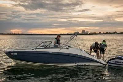 2019 Yamaha Boats SX210