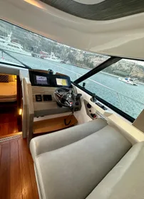 2019 Tiara Yachts F44 Flybridge