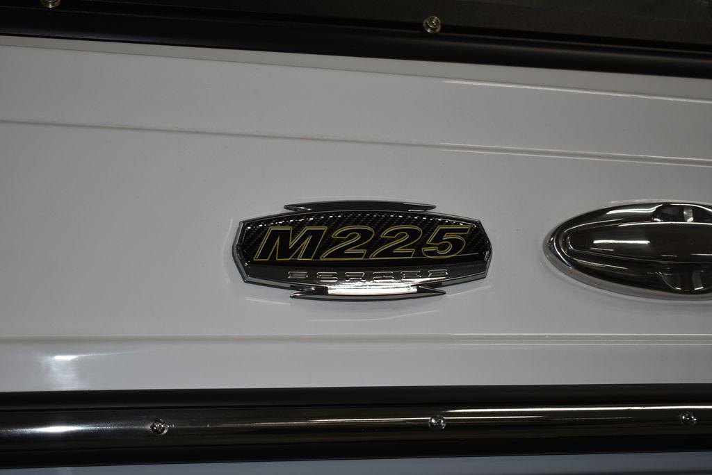 2023 Monterey M-225