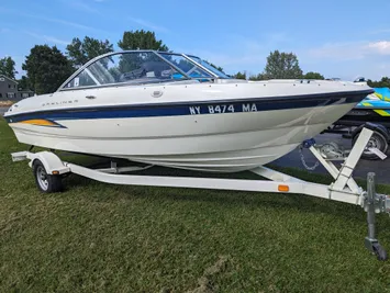 2004 Bayliner International 185