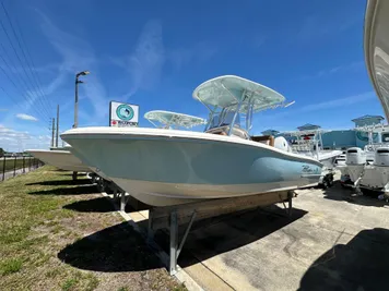 2024 Pioneer 202 Sportfish