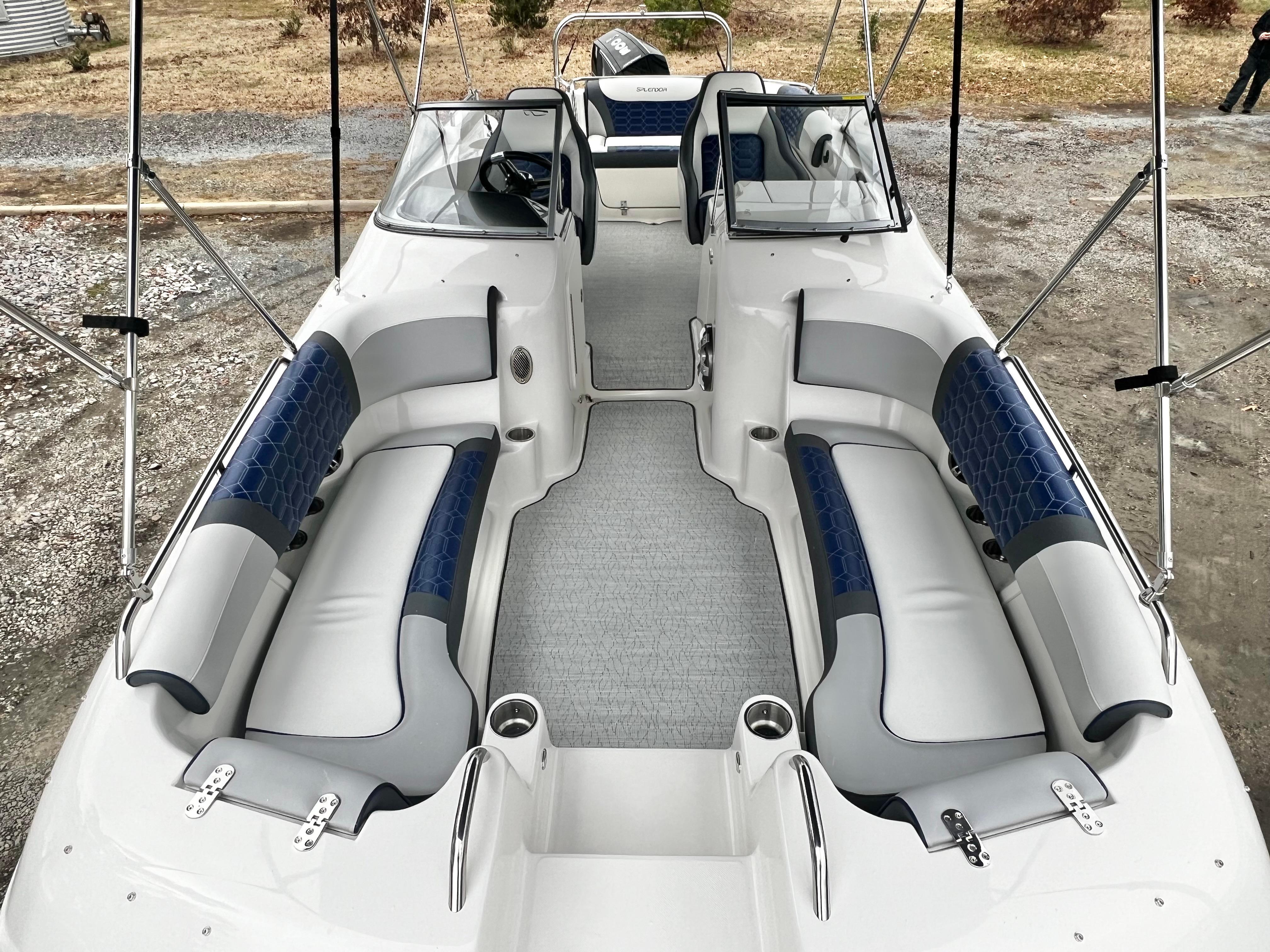 2024 Splendor 259 SUNSTAR Deck Boat - Rigged & Ready!