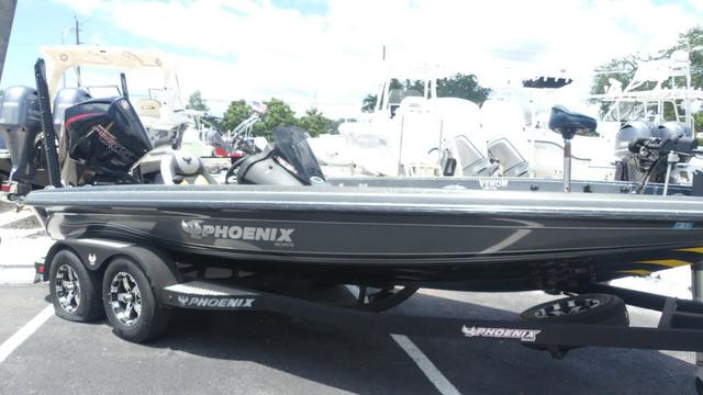 2018 Phoenix Bass Boats 921 PHX