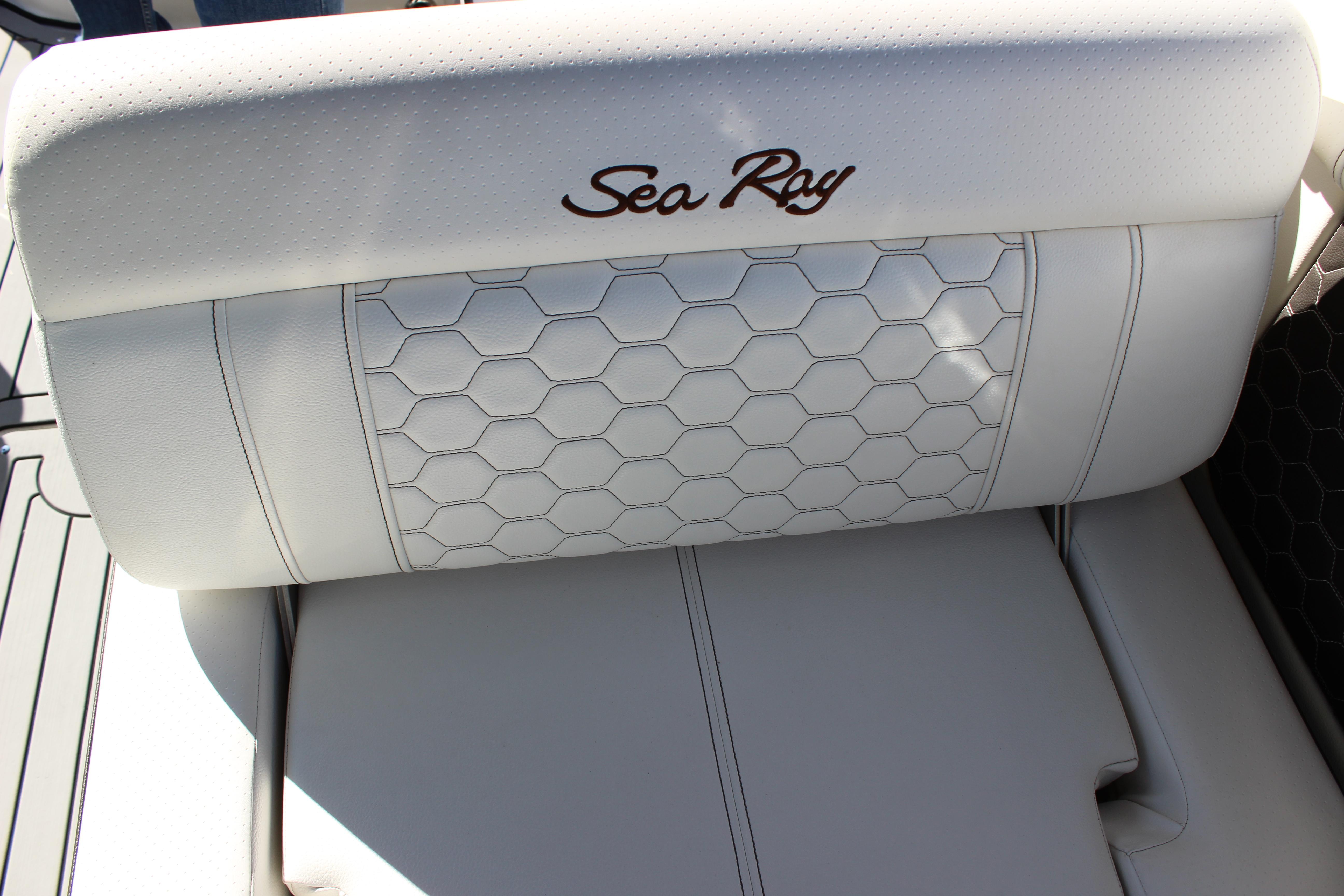 2020 Sea Ray SDX 270 OB