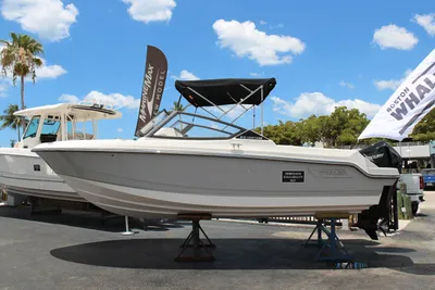 2024 Boston Whaler 210 Vantage