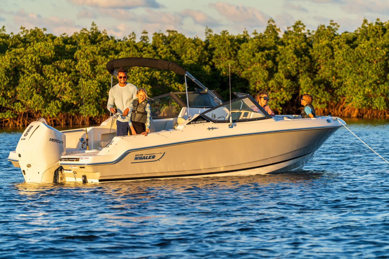 2024 Boston Whaler 210 Vantage 21' Boats at Geebo