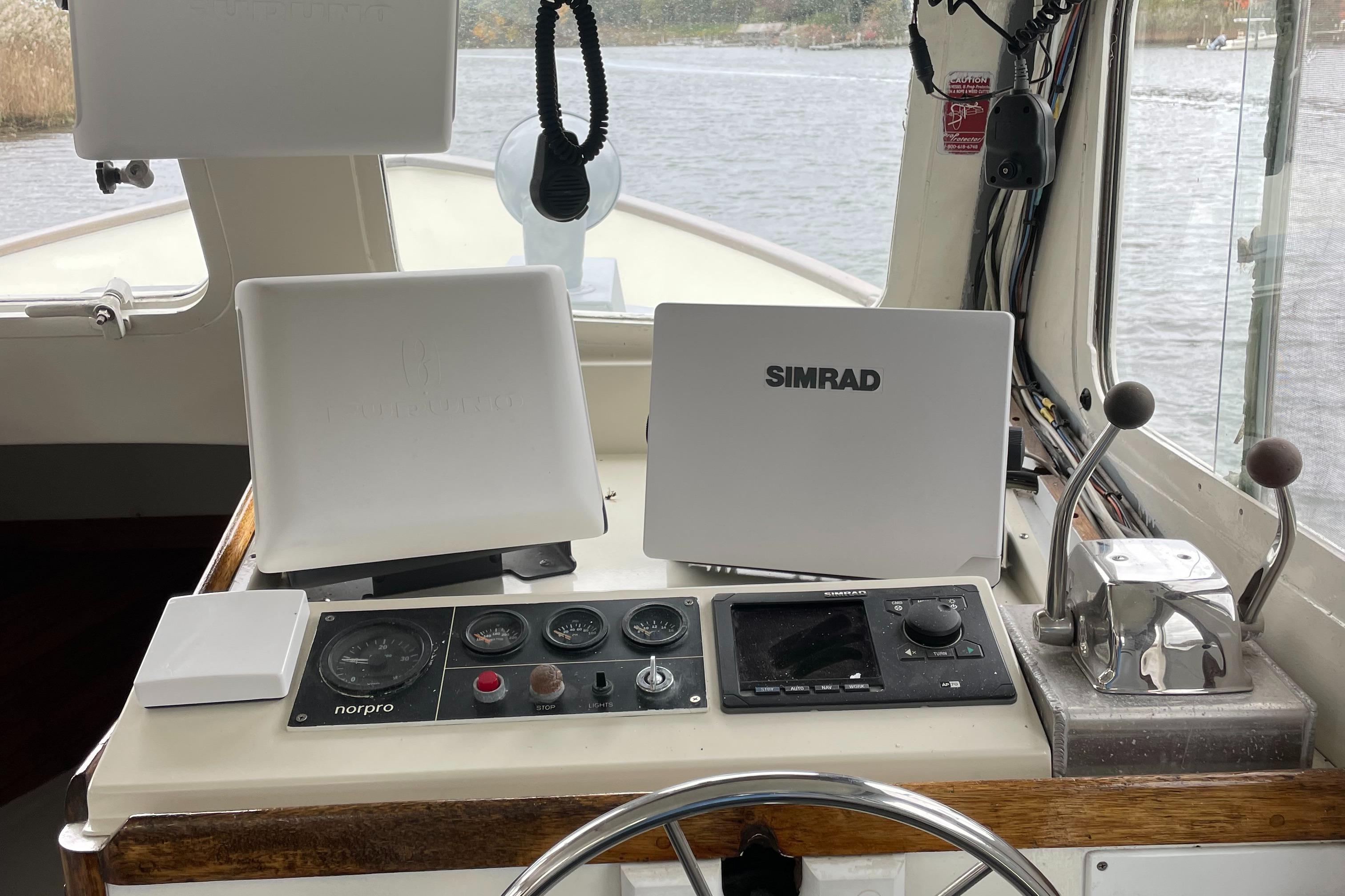 Used 1984 Bristol Pilot House Down East, 11782 Sayville - Boat Trader