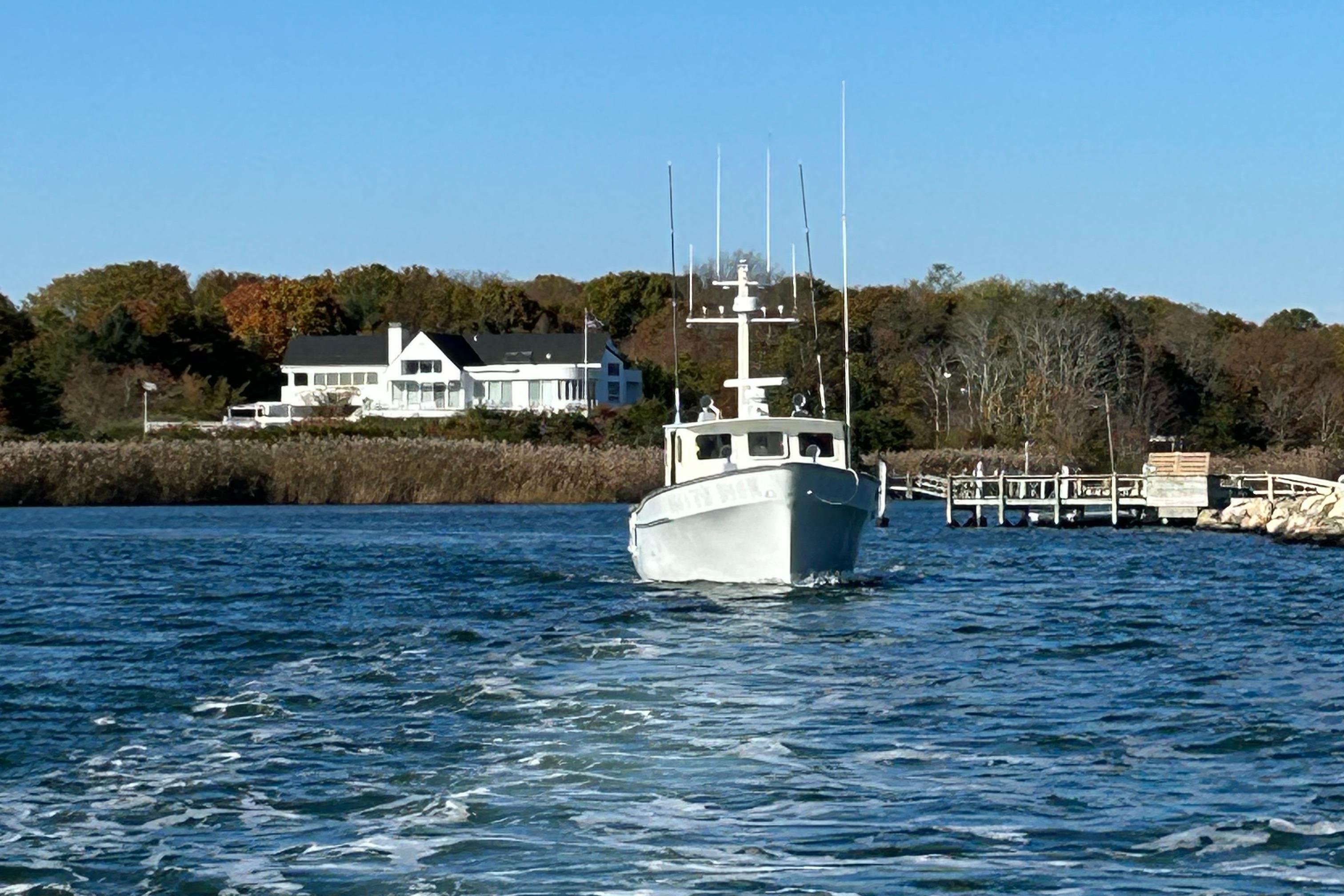 Used 1984 Bristol Pilot House Down East, 11782 Sayville - Boat Trader