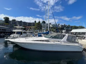 1993 Sea Ray 440 Sundancer