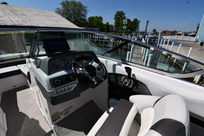 2014 Regal 24 Fasdeck