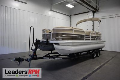 2018 Tracker 22 DLX PARTY BARGE