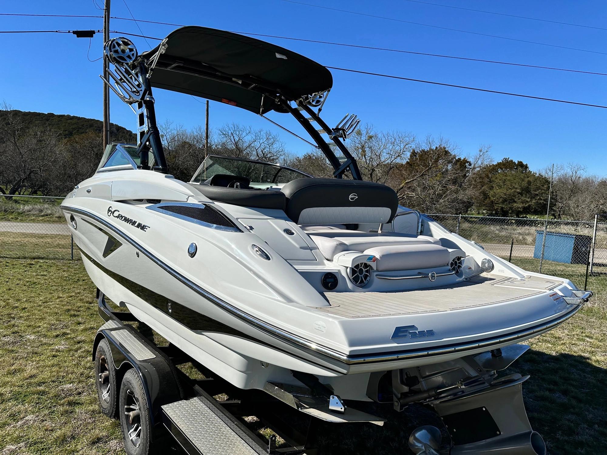 Used 2021 Crownline E255 Surf, 76449 Graford - Boat Trader