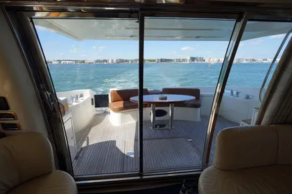 2004 Azimut 62E