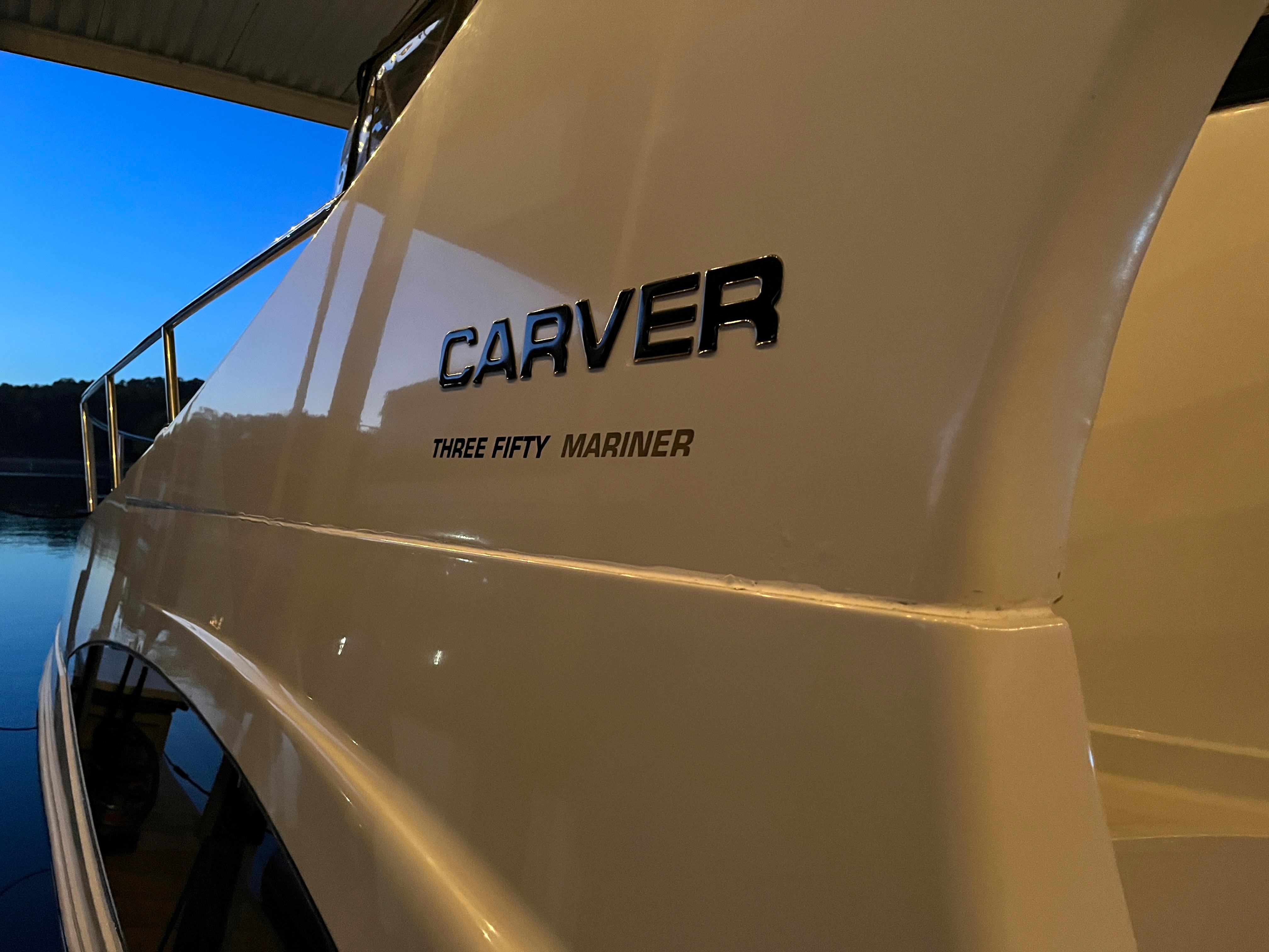 1999 Carver 350 Mariner