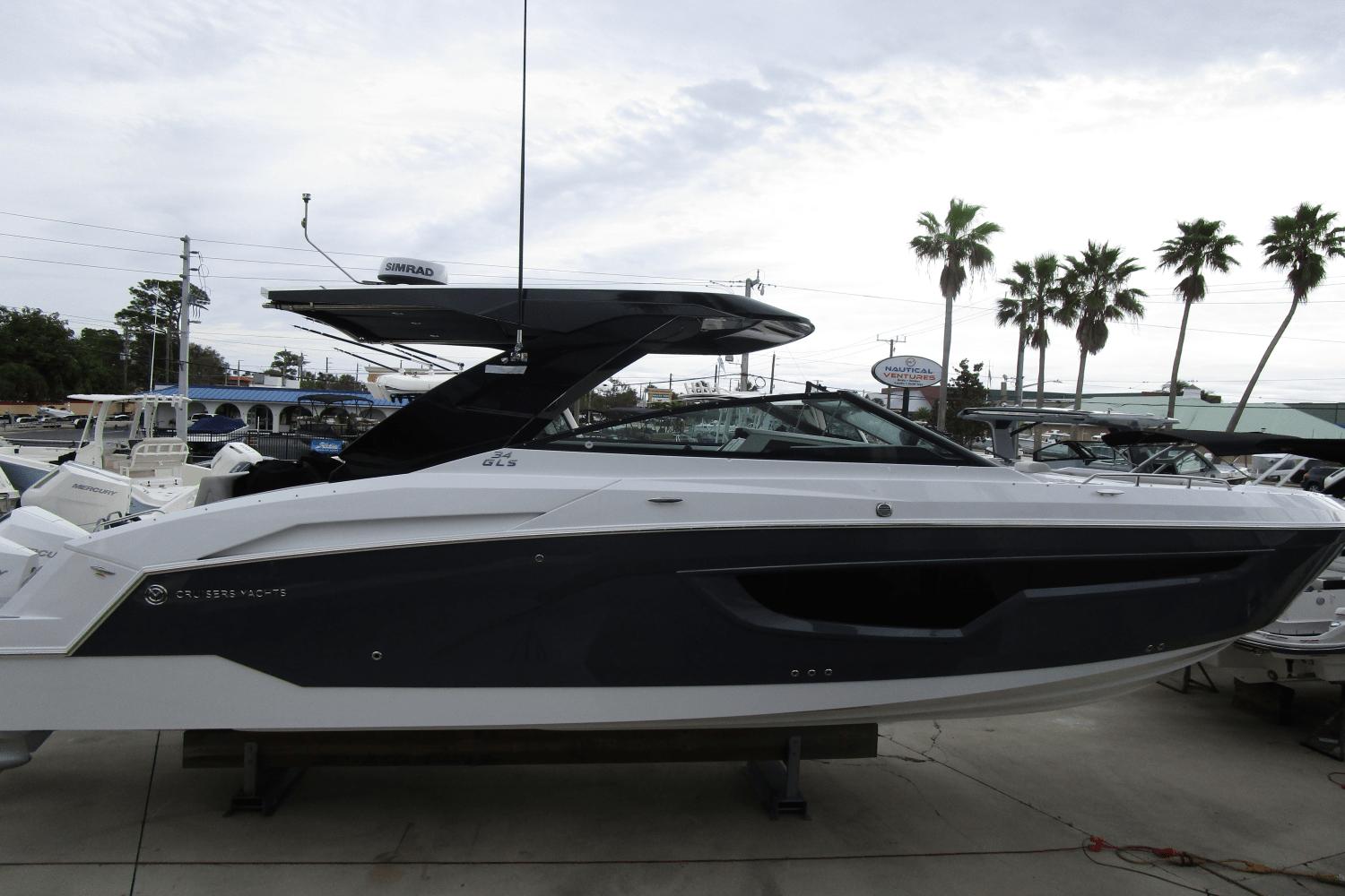 New 2024 Cruisers Yachts 34GLS OB 34994 Stuart Boat Trader   9192677 957287870 0 140120240810 1 