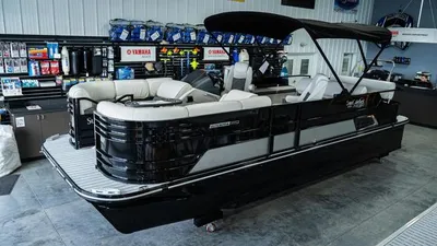 2022 SunCatcher Elite 324SL W/ 200HP YAMAHA