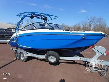 2019 Yamaha Boats 242X E Series