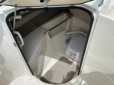 2011 Stingray 215LR Sport Deck