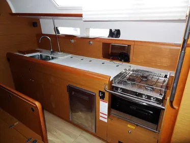 2016 Jeanneau Sun Odyssey 479