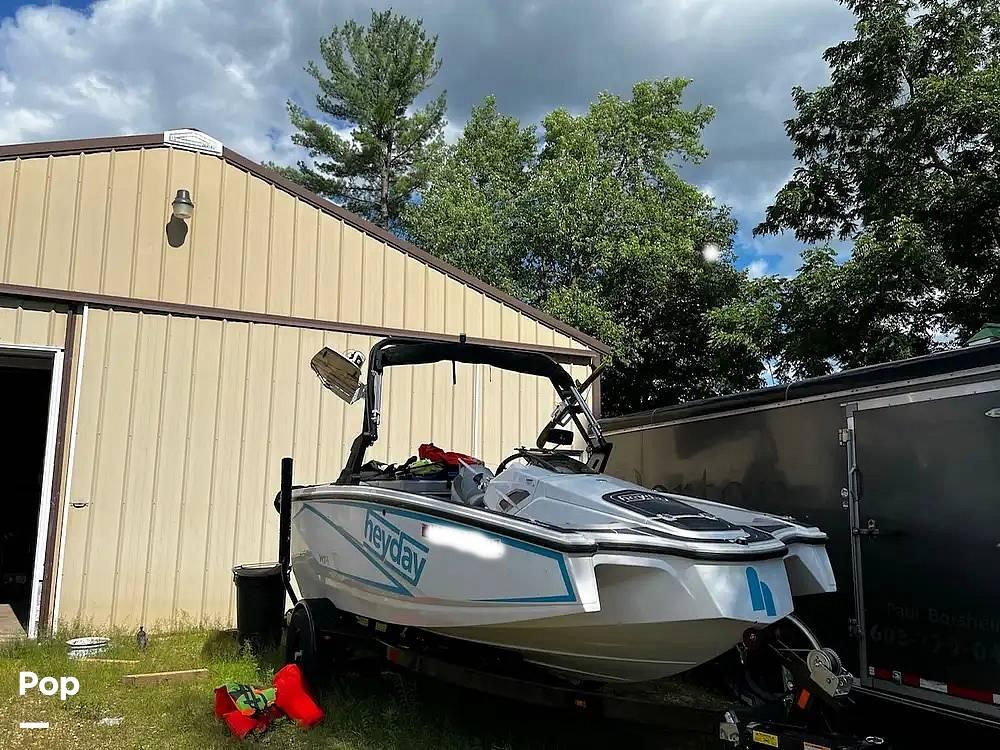 2017 Heyday Wt-1 for sale in West Salem, WI