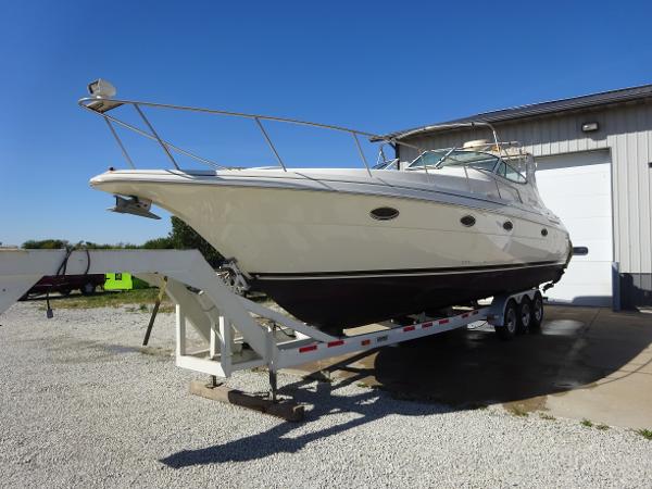 Explore Cruisers Yachts 3375 Express boats for sale - Boat