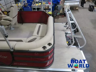 2024 Bentley Pontoons Legacy 200 XL Cruise Pontoon & Honda 4-Stroke EFI