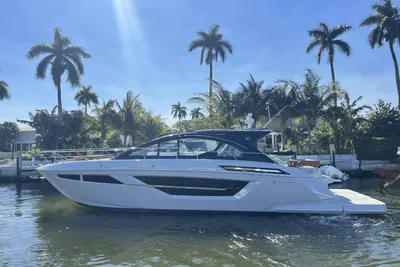 2024 Cruisers Yachts 50 Cantius