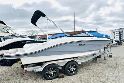 2024 Sea Ray SPX 190