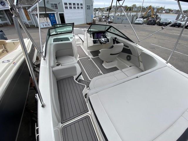 2023 Sea Ray SPX 190 Outboard