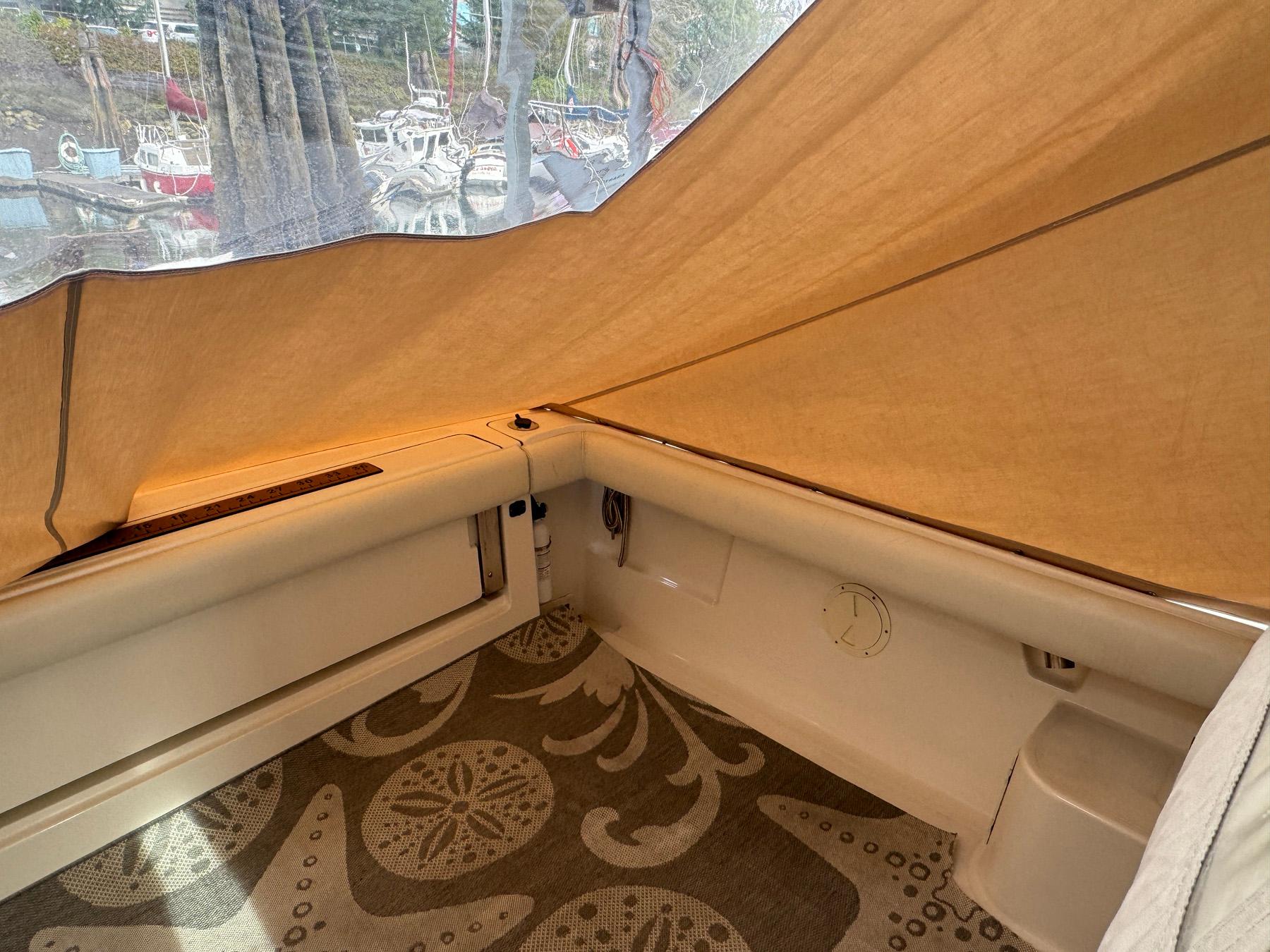 Camper canvas with window