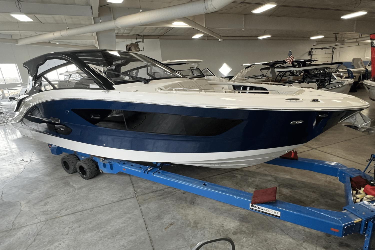 New 2024 Sea Ray 370 Sundancer, 55374 Rogers - Boat Trader