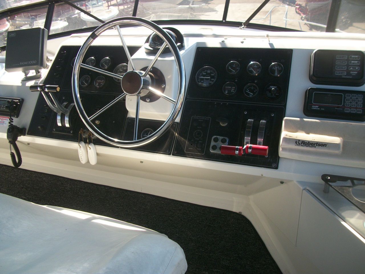 1990 Carver 36 Motor Yacht