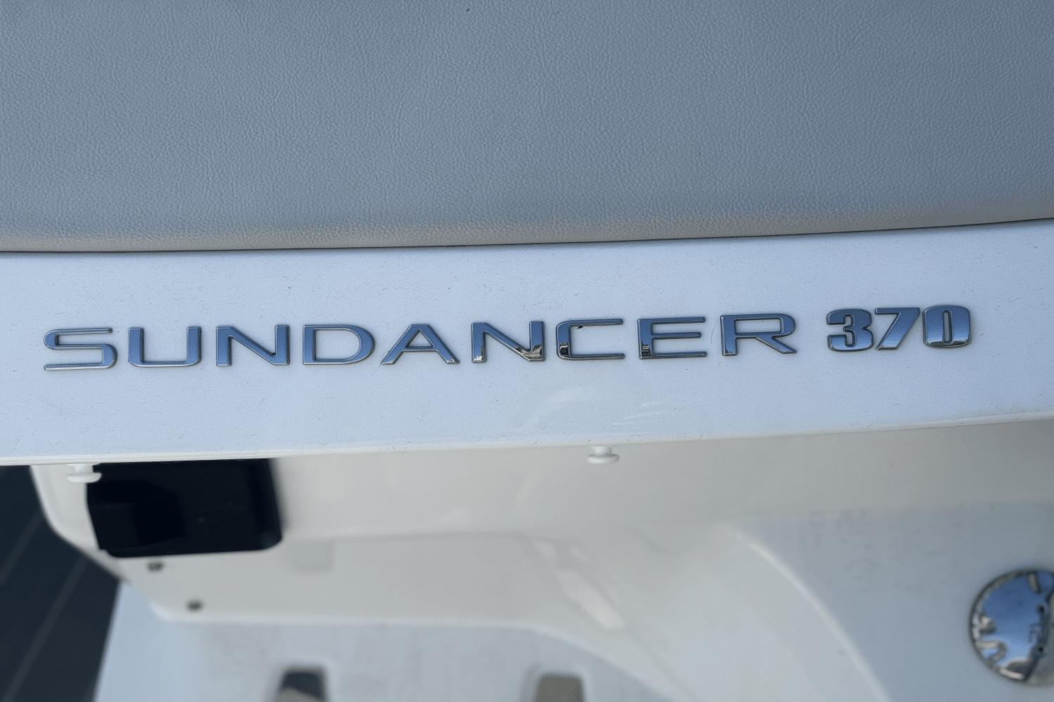 2024 Sea Ray Sundancer 370 Outboard