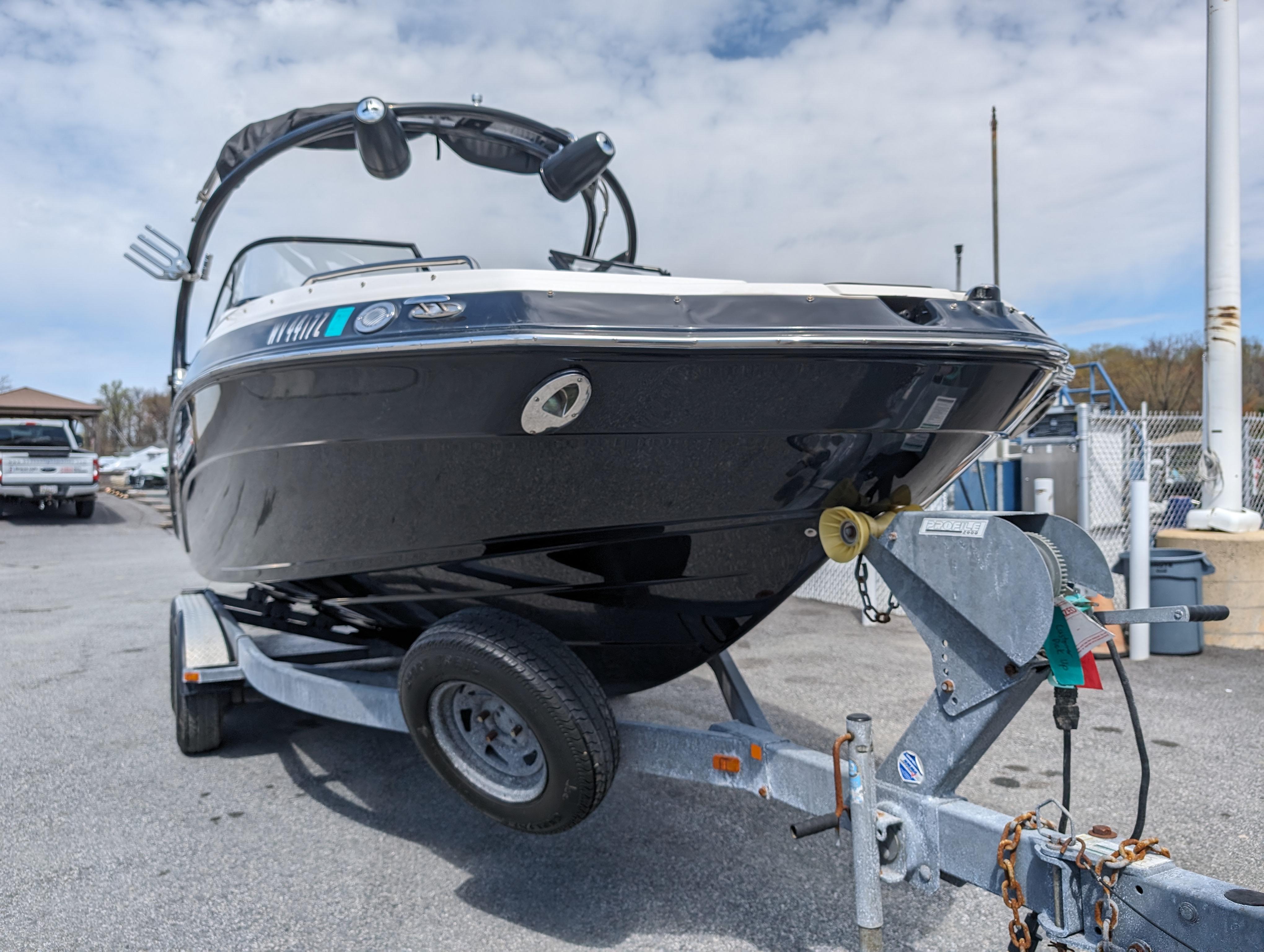 2014 Yamaha Boats 242 Limited S