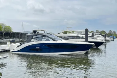 2024 Sea Ray Sundancer 370 Outboard