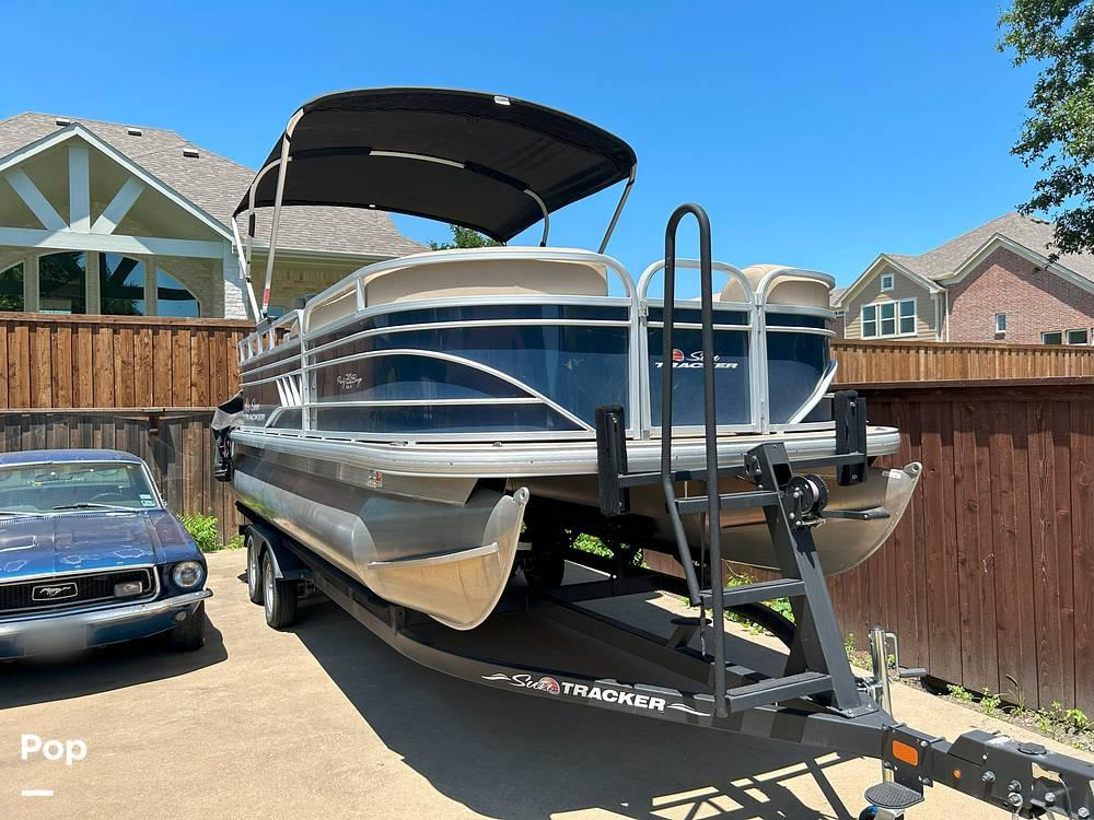 2022 Sun Tracker Party Barge 20 DLX for sale in Rowlett, TX