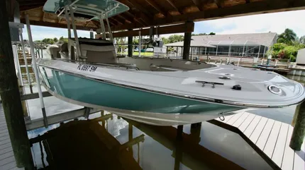 2019 Boston Whaler Dauntless