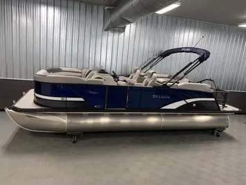 2024 Sylvan L3 LZ Tritoon - Mercury 200HP