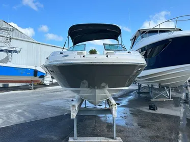 2007 Sea Ray 220 Sundeck